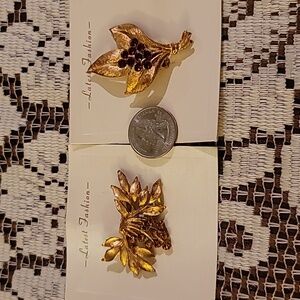 Lot of 2 Vintage Brooches!